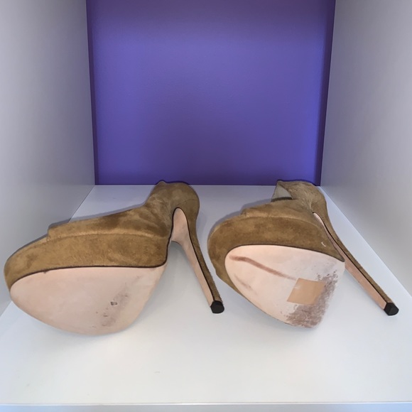 Jimmy Choo Vibe Peep Toe Pumps - Picture 4 of 6